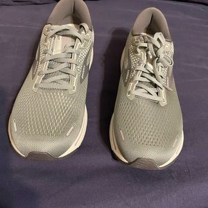 Brooks Ghost 14 Men’s Grey Shoe Size 11.5 2E Wide - New In Origional Box